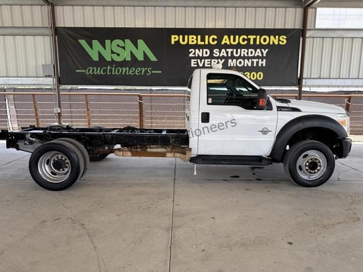 2016-ford-f550-image-1