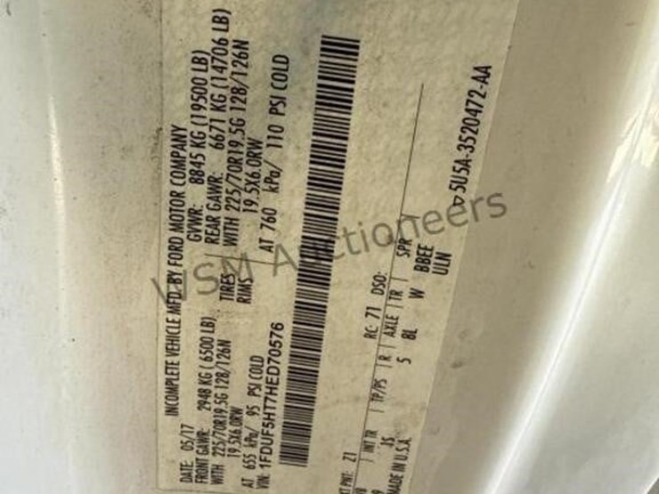 2017-ford-f550-image-19