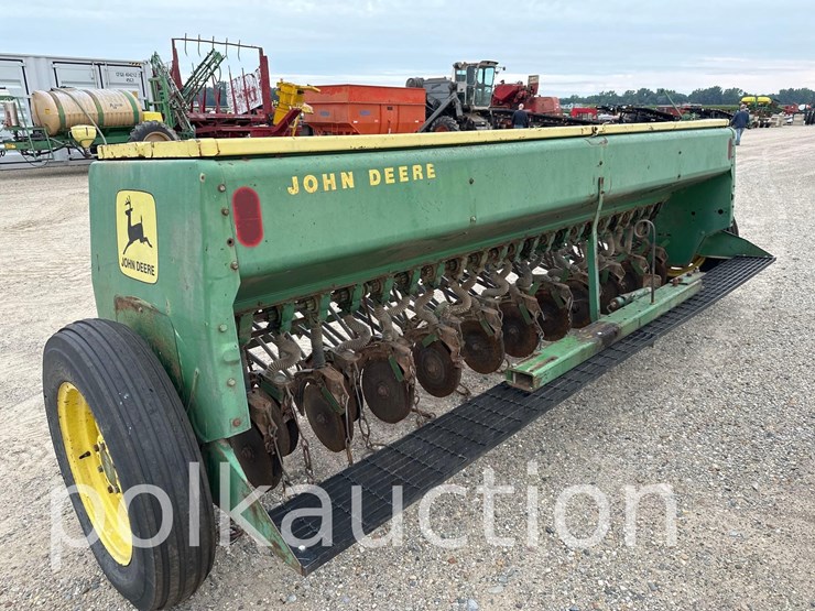 john-deere-8300-image-5