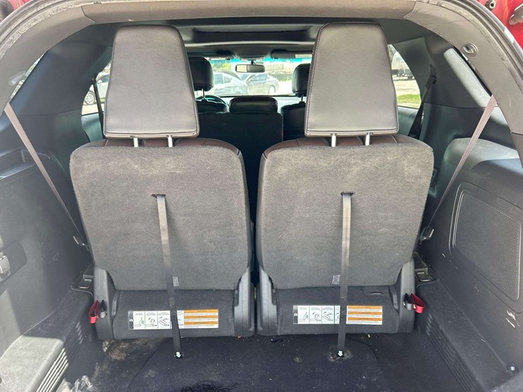 2014-ford-explorer-image-25