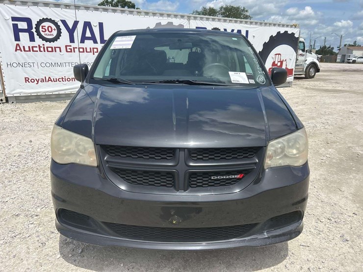 2012-dodge-grand-caravan-image-23