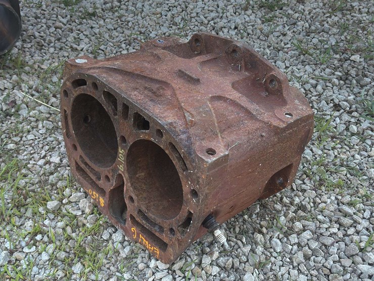 john-deere-early-model-g-block-image-2