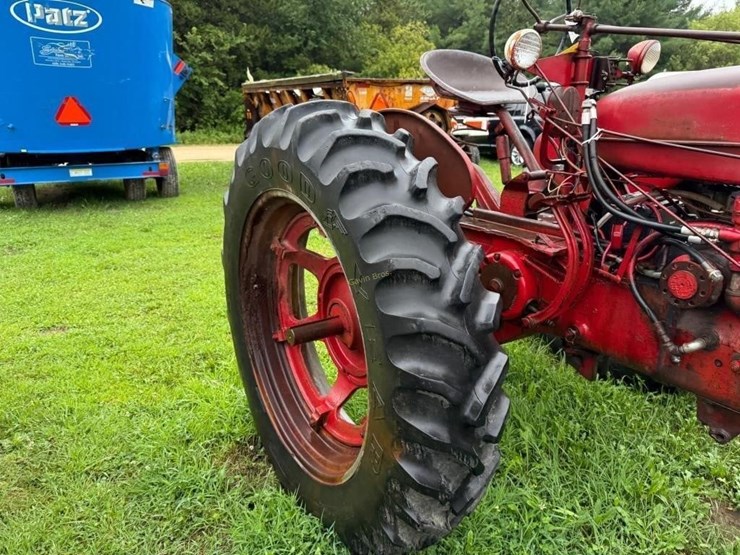 farmall-m-tractor-image-5