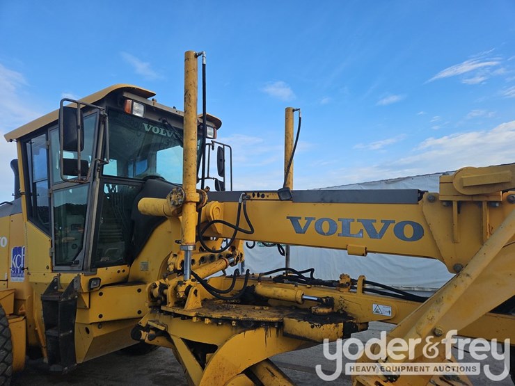 2005-volvo-g930-image-10