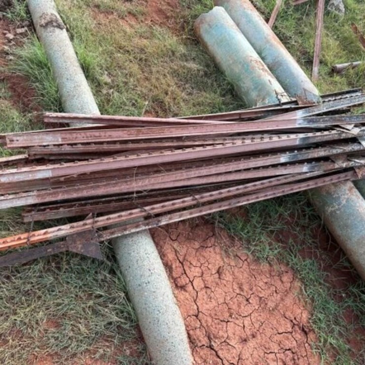 25 count- 6' T Posts
