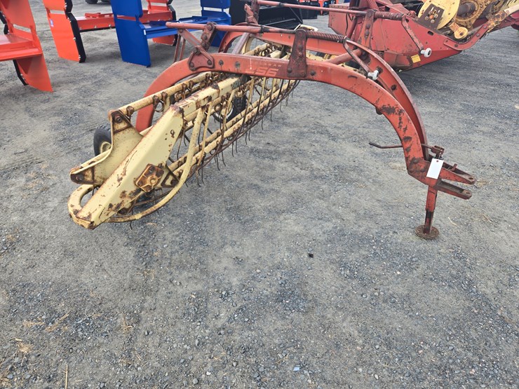 #385-•-new-holland-256-rake-image-4