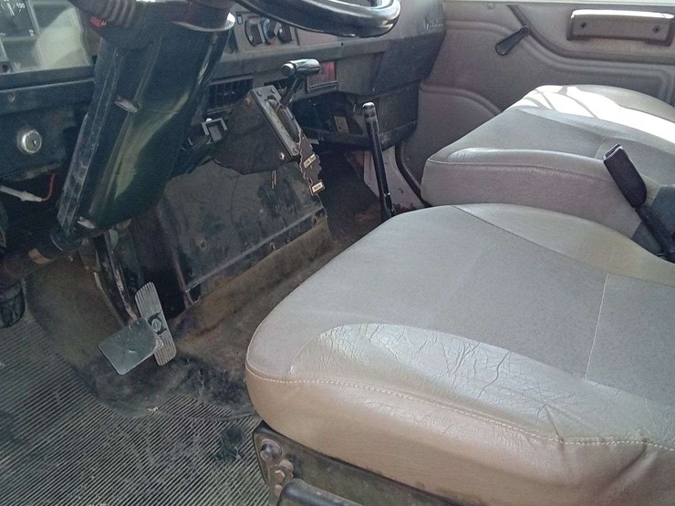 2000-international-4700-image-14