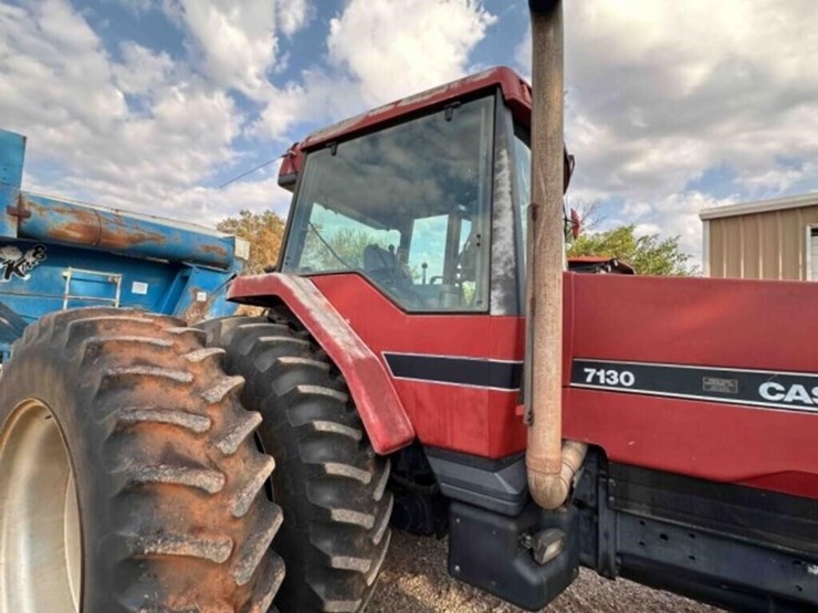 case-7130-tractor-image-11