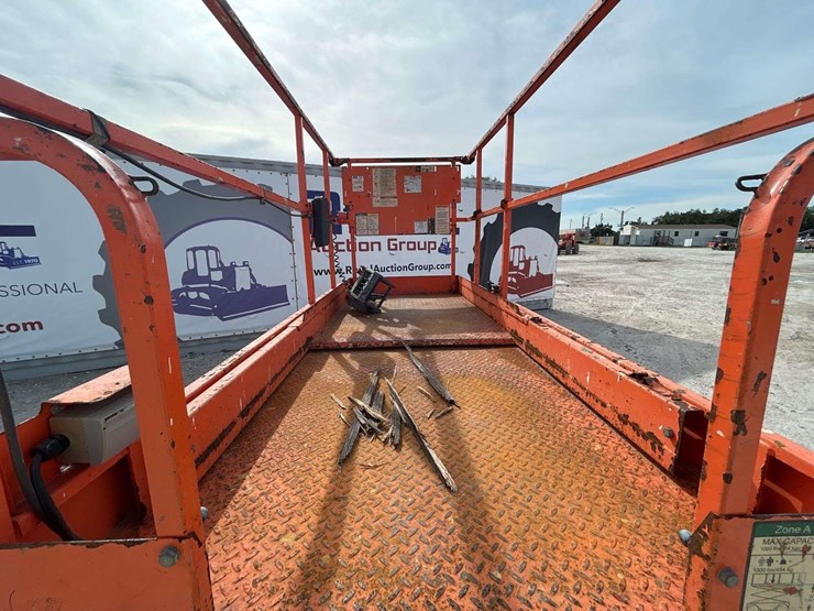 2018-jlg-3246es-image-10