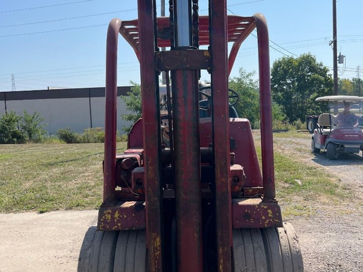 yale-20,000#-model-g-5-200-propane-forklift.-forks-are-4'-6"-long-by-7"-wide-by-3-1/4"-thick.-image-7