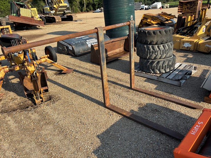 #22975-•-set-of-long-arm-48in-forks-with-shaft-image-2
