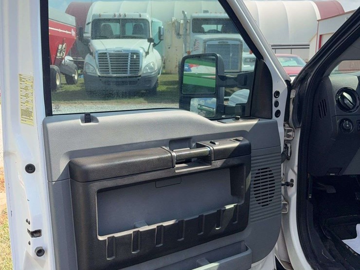 2015-ford-f350-image-21