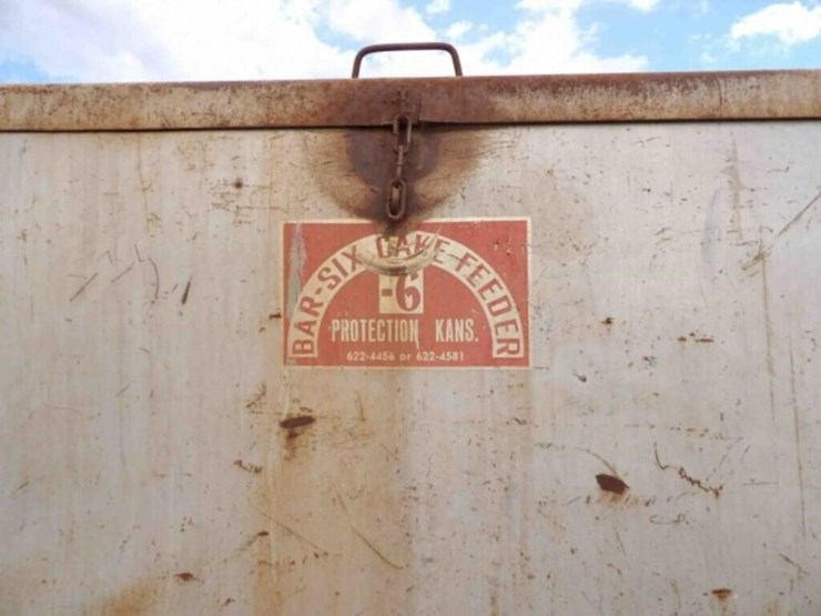 bar-6-cake-feeder-on-trailer-image-6
