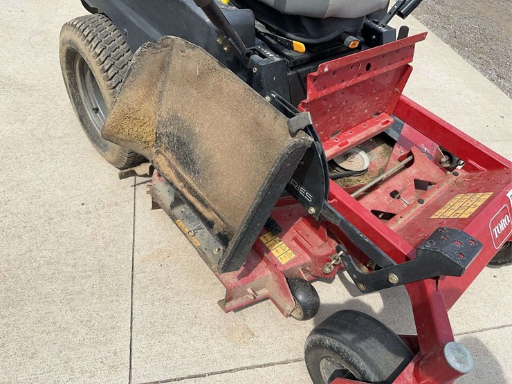 toro-titan-mx5400-zero-turn-mower-image-13