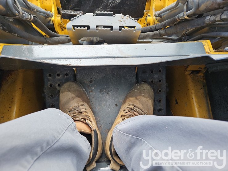 2016-deere-314g-image-22