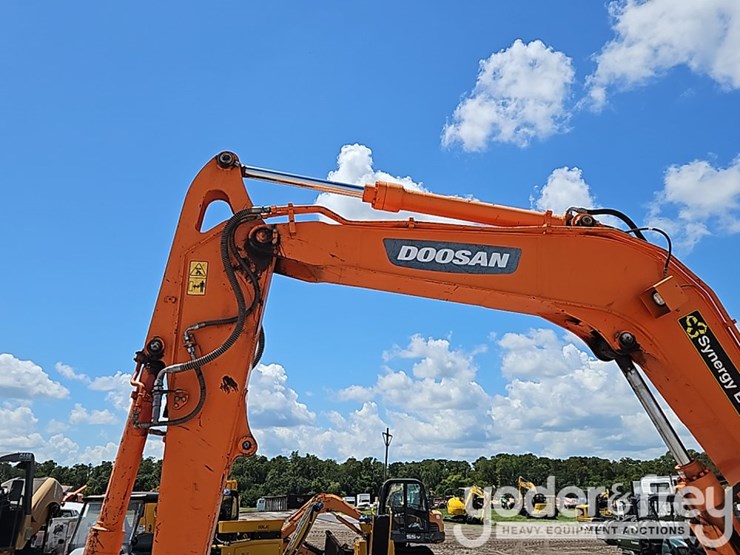 2018-doosan-dx85r-3-image-18