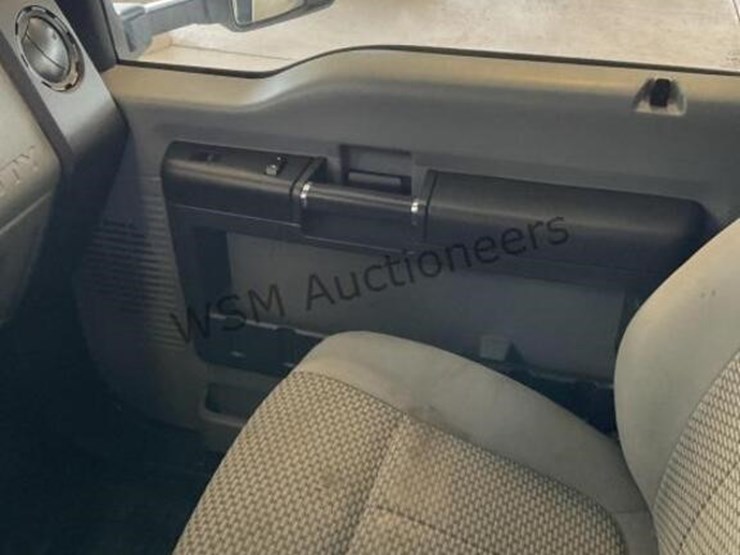 2016-ford-f550-image-24