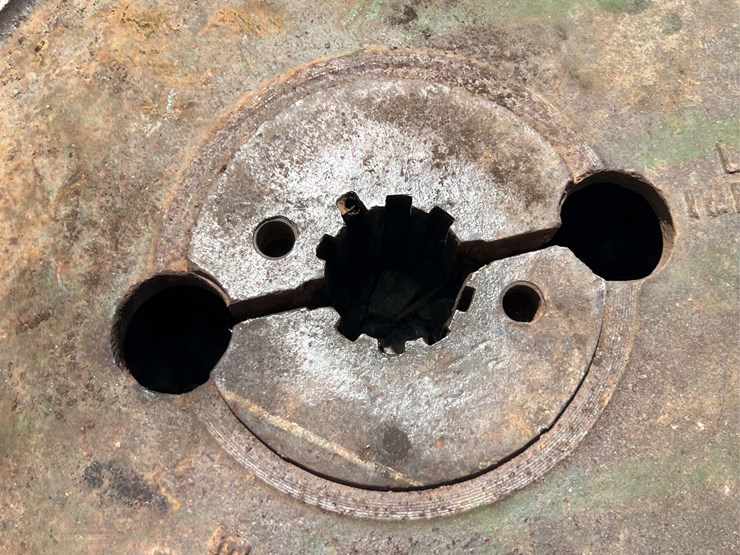 john-deere-model-b-flywheel-image-3