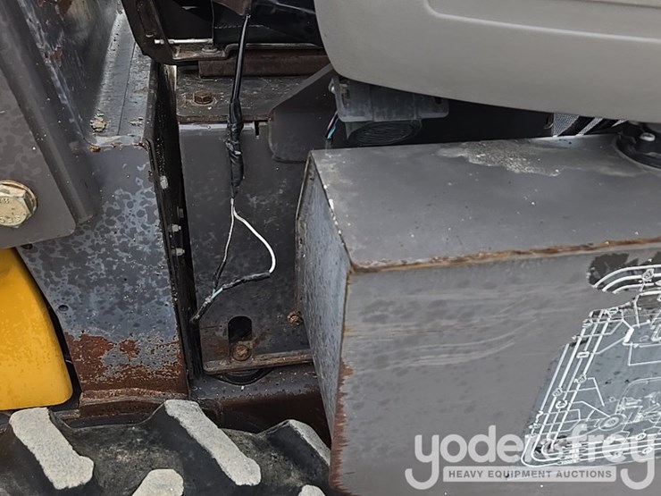 2012-volvo-sd25f-image-18