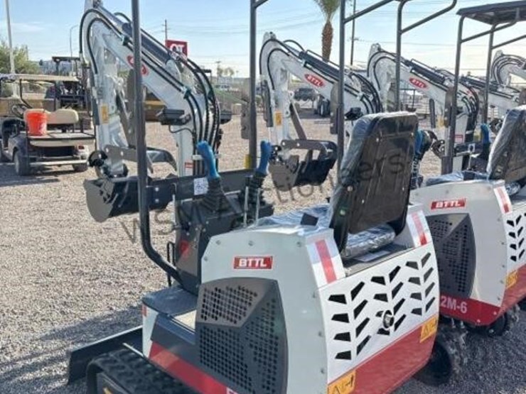 battler-et12m-6-mini-excavator-image-3
