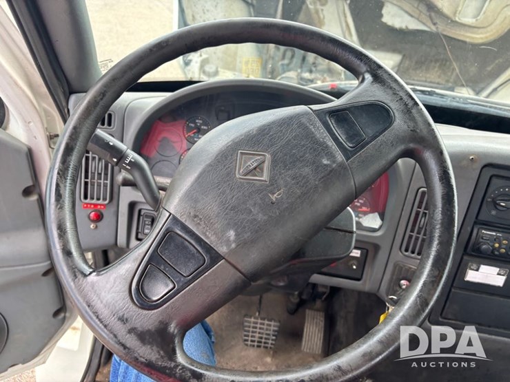2007-international-durastar-4300-image-48