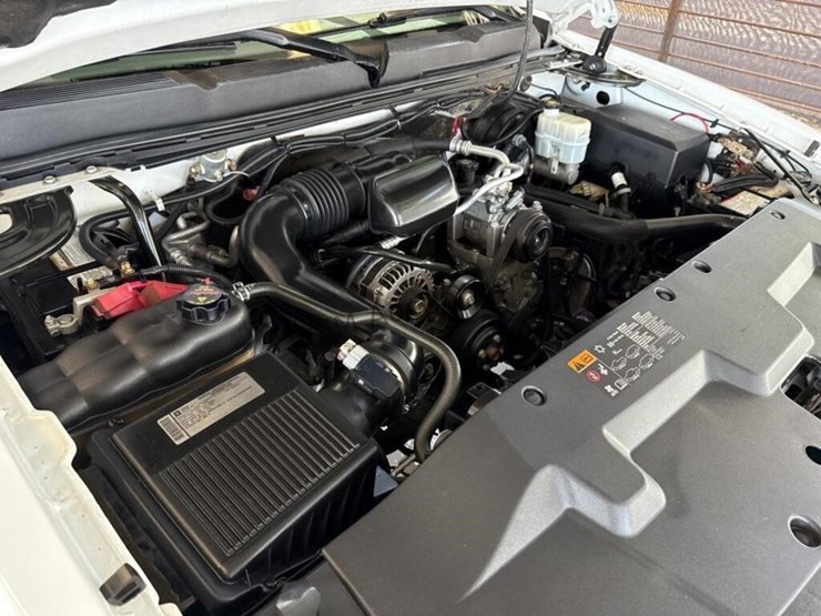2012-chevrolet-silverado-1500-image-11