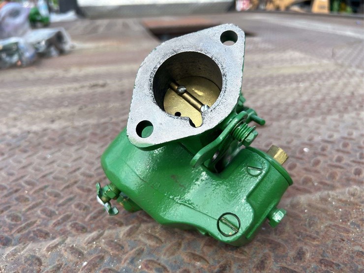 marvel-schebler-dltx-10-carburetor-image-2