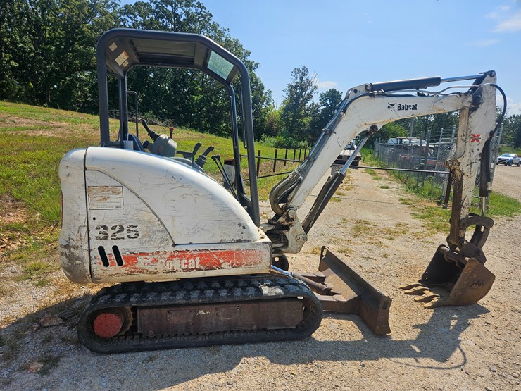 bobcat-325-image-14