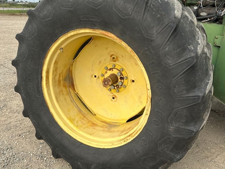 john-deere-7520-image-14