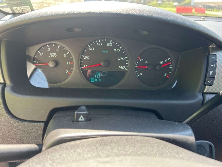 2011-chevrolet-impala-sedan-image-12