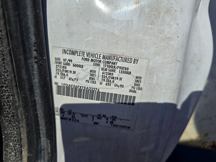 2000-ford-f550-image-44