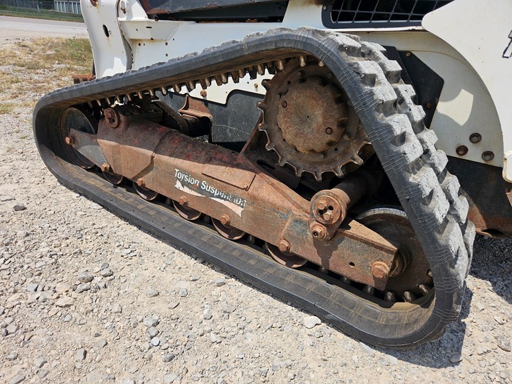 2019-bobcat-t870-image-82