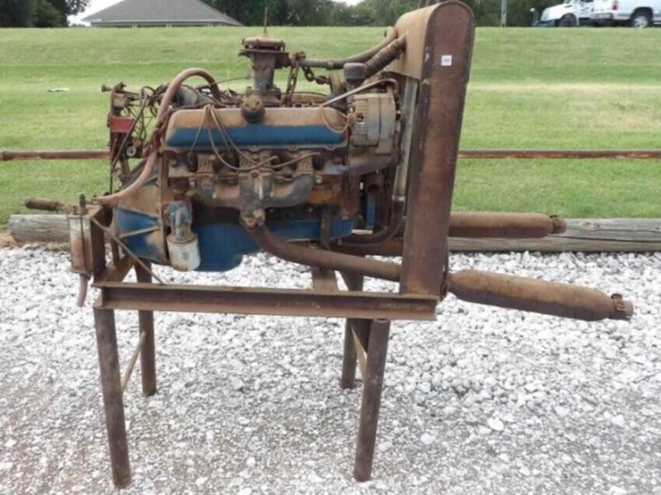 oldsmobile-8-cylinder-engine-&-stand-image-2