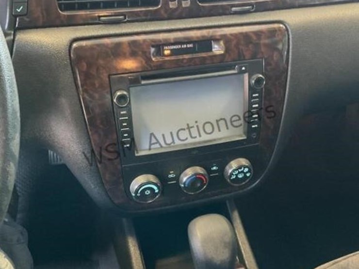 2014-chevrolet-impala-sdn-image-18