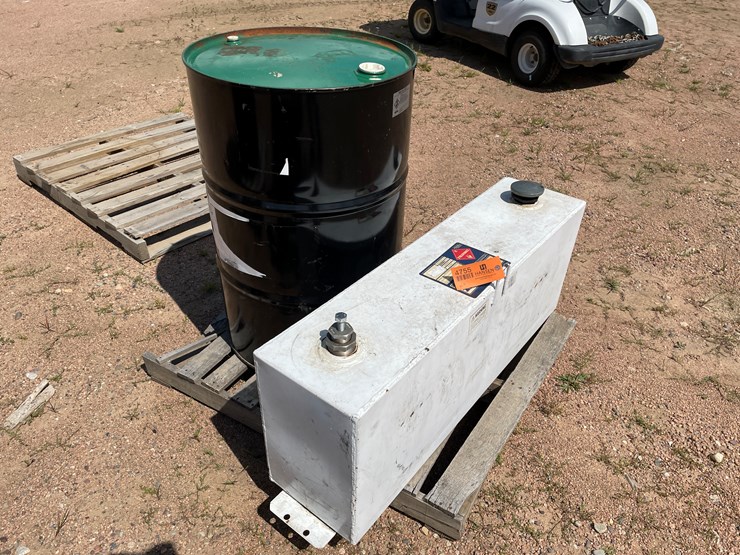 #4755-•-better-built-36-gallon-vertical-transfer-tank-and-steel-barrel-image-2
