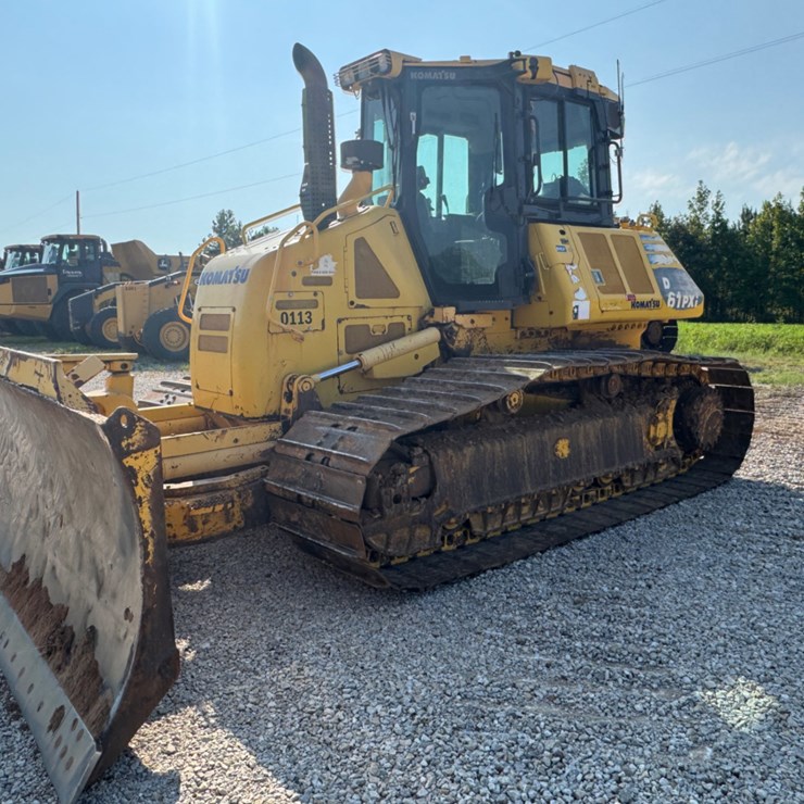 2017 KOMATSU D61