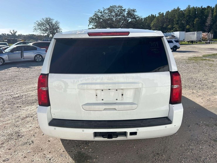 2016-chevrolet-tahoe-image-21