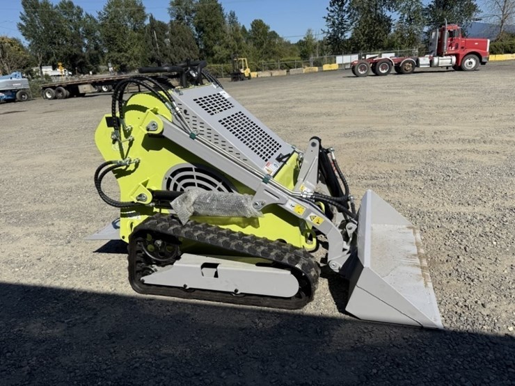 2025-starvox-sv-480-mini-compact-track-loader-image-3