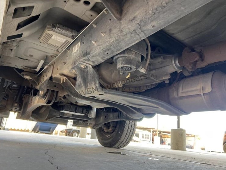 2011-ford-f350-image-27