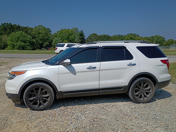 2013-ford-explorer-image-3