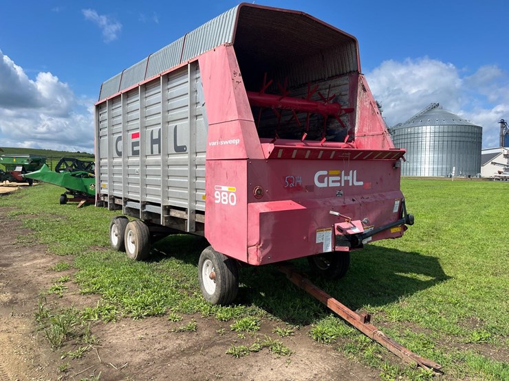 gehl-980-image-1