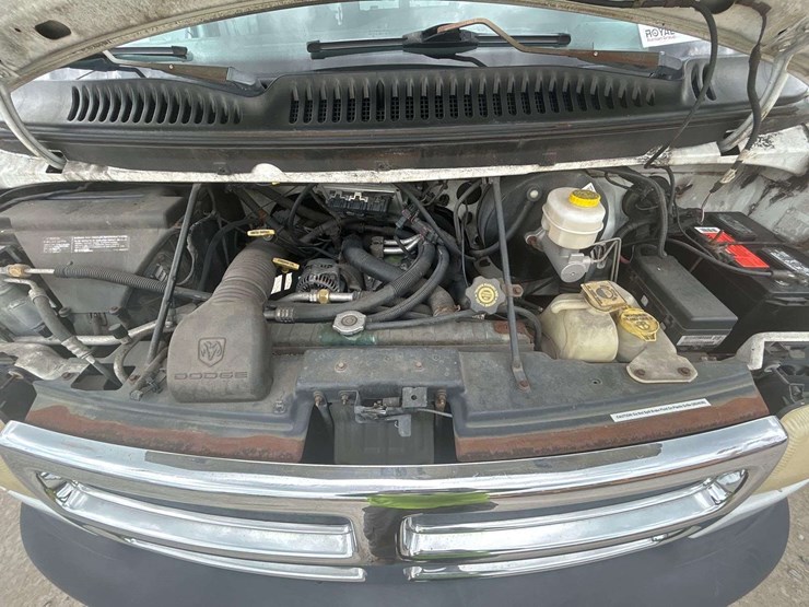 2001-dodge-ram-wagon-3500-passenger-van-image-7