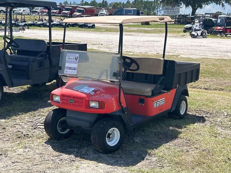 ez-go-mpt-1000-electric-utility-cart-image-1
