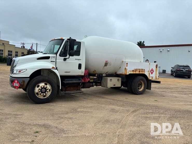 2013-international-durastar-4400-image-15
