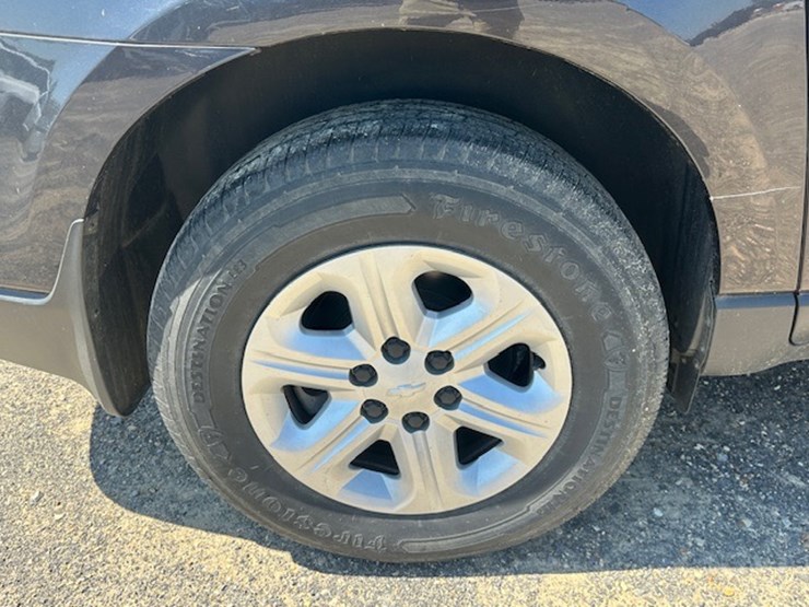 2016-chevrolet-traverse-ls-image-18