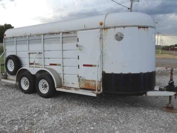 w-w-16'-livestock-trailer-image-4