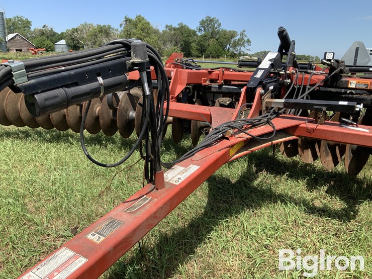 2011-case-ih-370-image-10