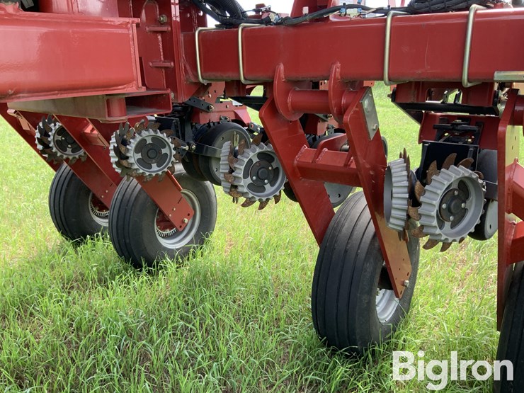 2012-case-ih-1250-image-16