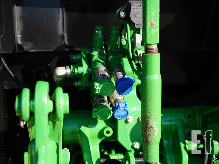 2017-john-deere-5090r-image-29