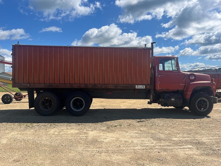 1971-ford-l8000-image-10